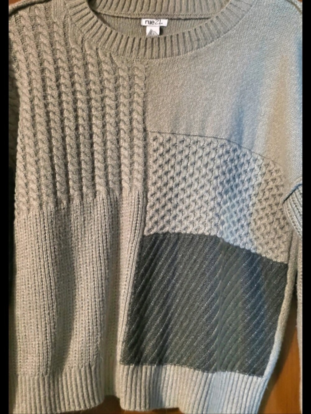 rue21 Patchwork Crewneck Sweater in Light Green and Dark Green Size XL